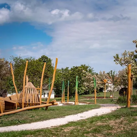 Szantodpusztai Majorsag דירה