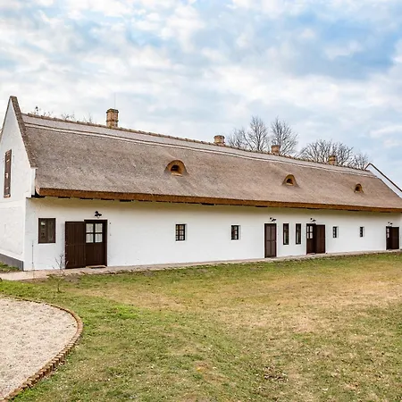 Szantodpusztai Majorsag דירה