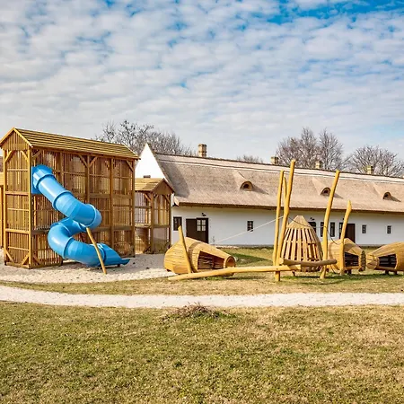 Szantodpusztai Majorsag דירה *